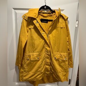 Womens yellow raincoat (Badgley Mischka)